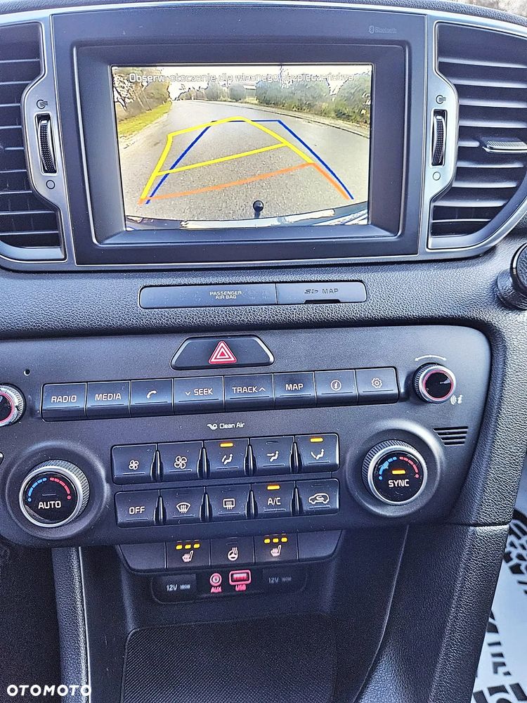 Kia Sportage 2.0 CRDI 4WD Automatik Dream-Team Edition - 17