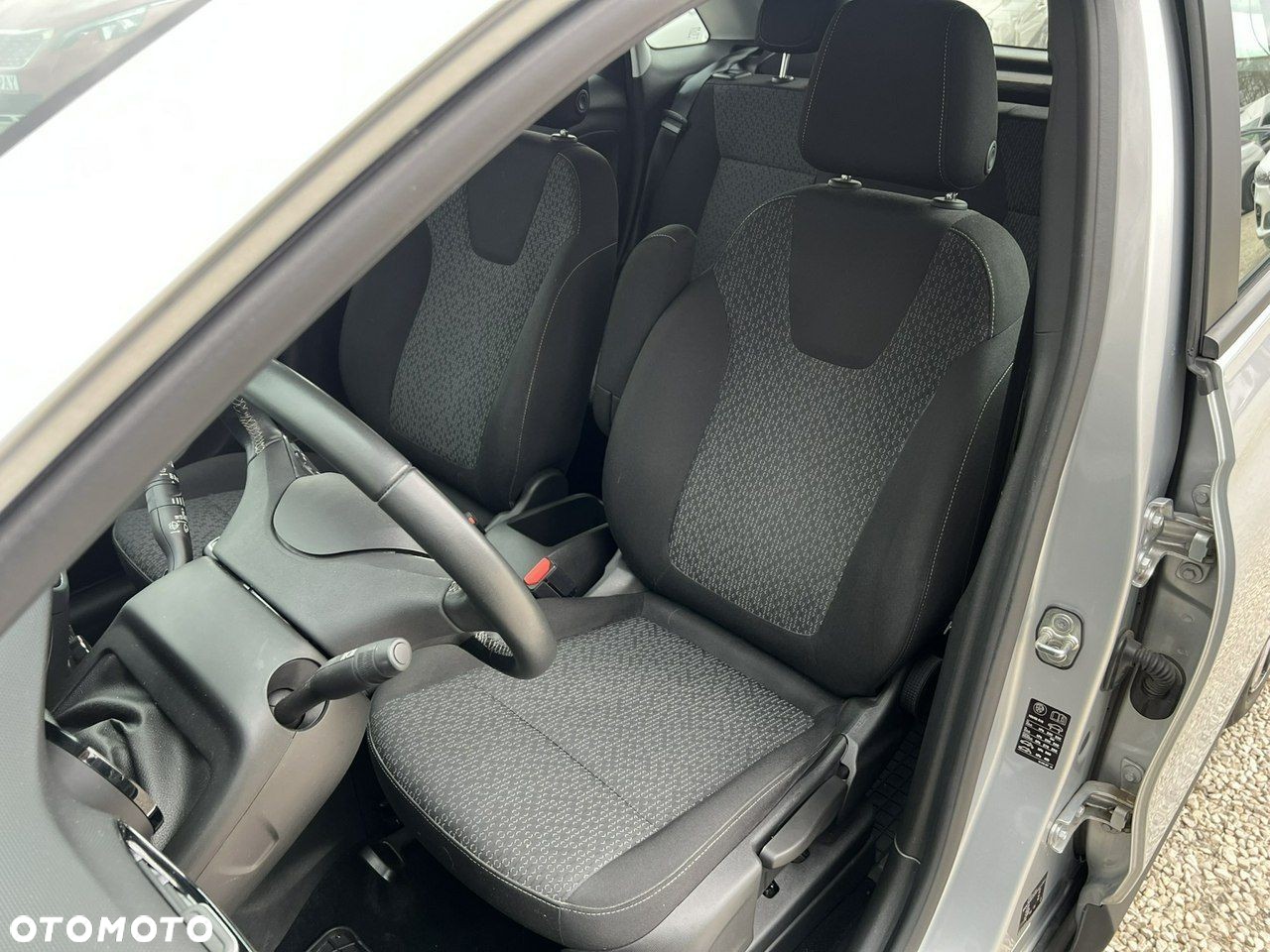 Opel Crossland X - 12
