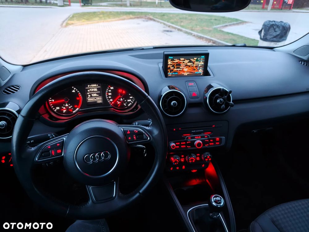 Audi A1 3-drzwiowe 1.6 TDI admired - 11
