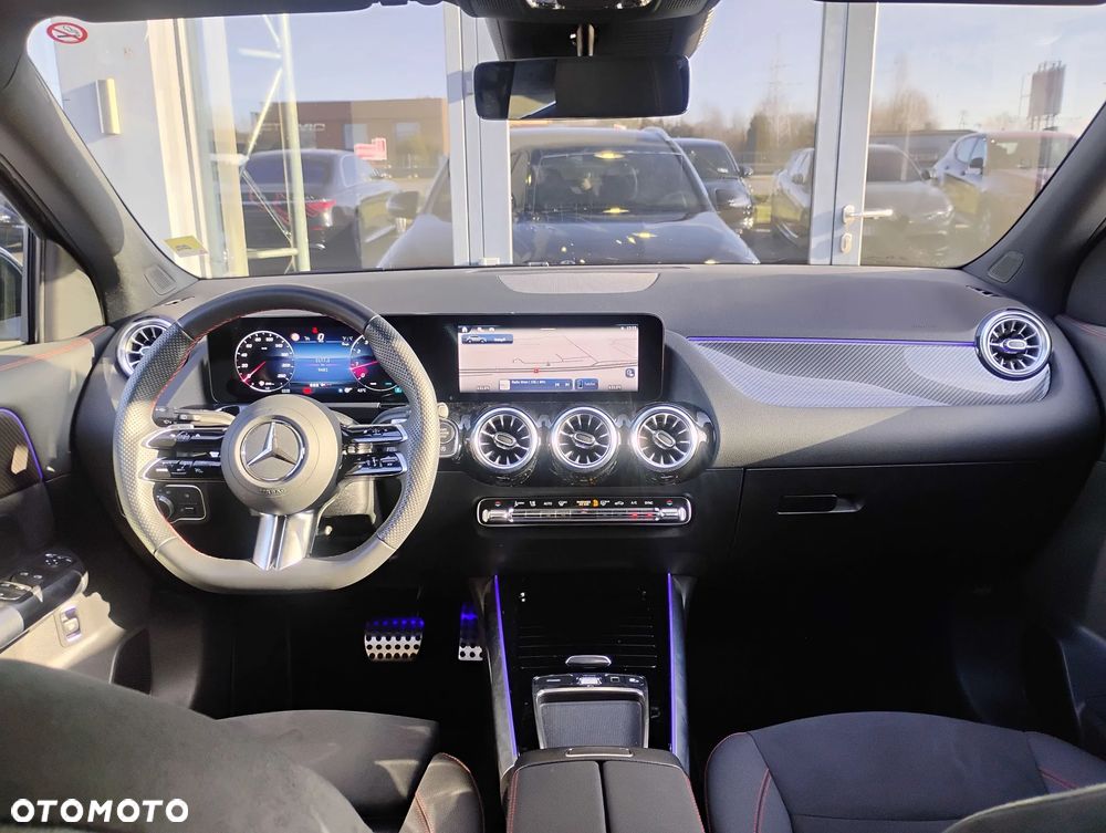 Mercedes-Benz GLA 200 AMG Line - 18