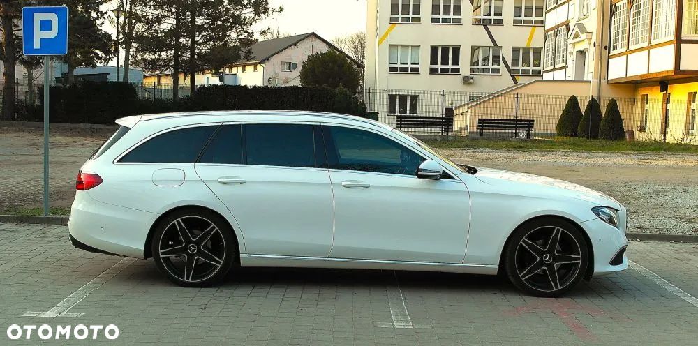 Mercedes-Benz Klasa E 220 d 9G-TRONIC - 31