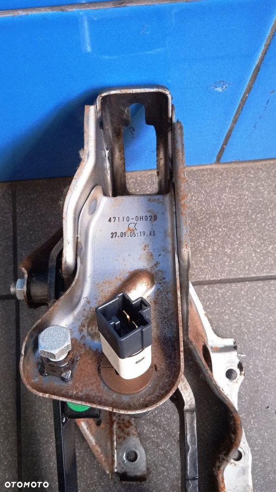 Pedały hamulca sprzęgła Toyota Aygo 47110-0h020 - 2