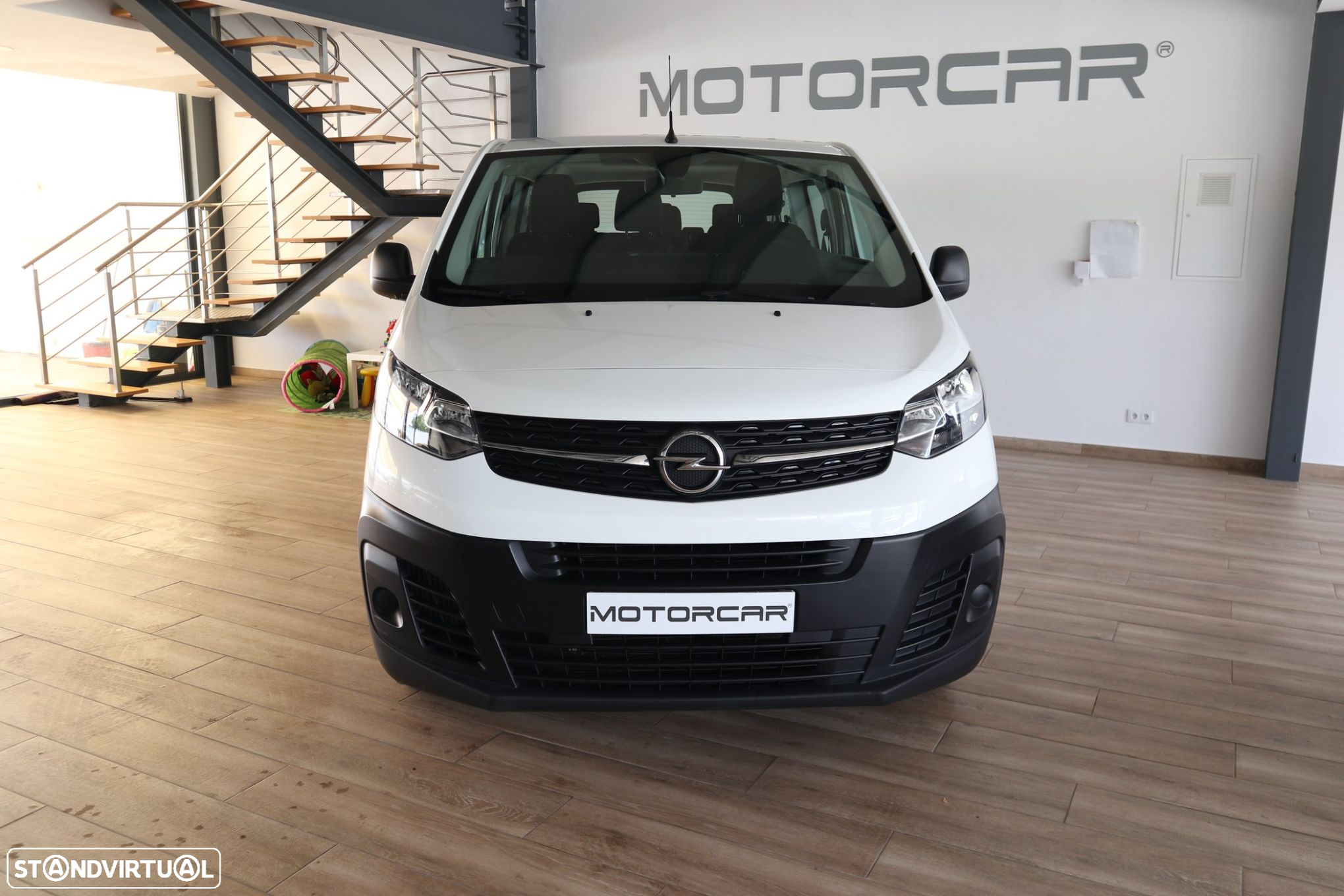 Opel Vivaro 1.5 CDTi L3H1 Essentia - 2