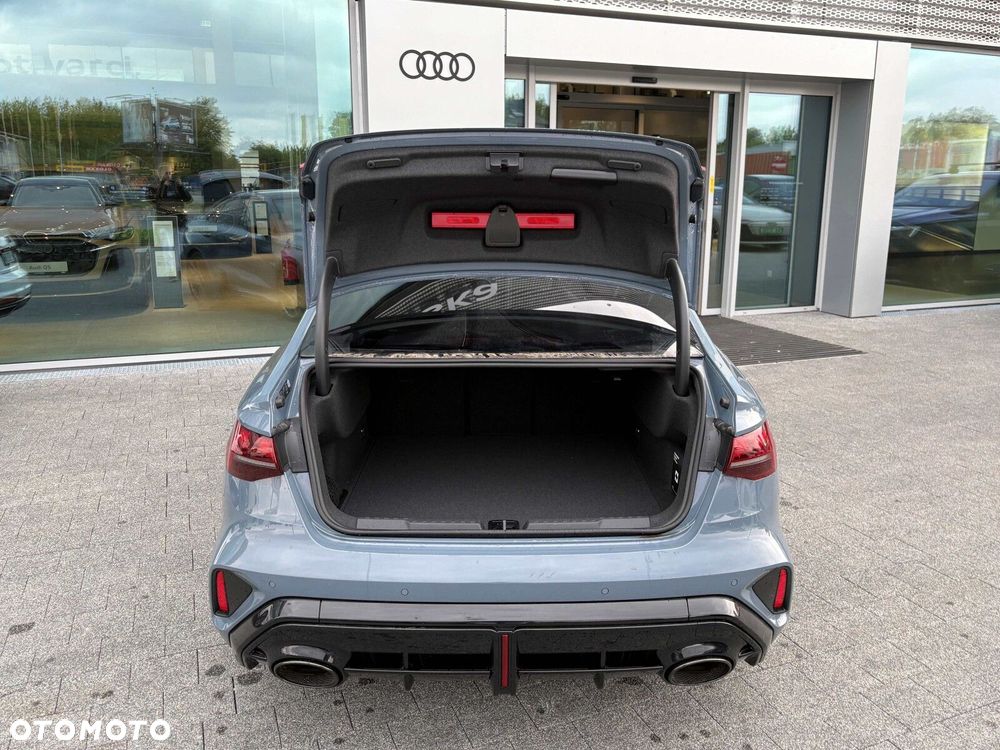 Audi RS3 Limousine - 9