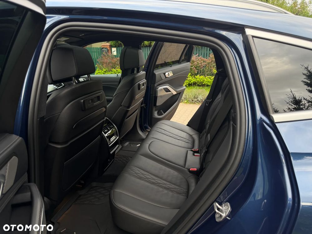 BMW X6 xDrive40d mHEV - 16