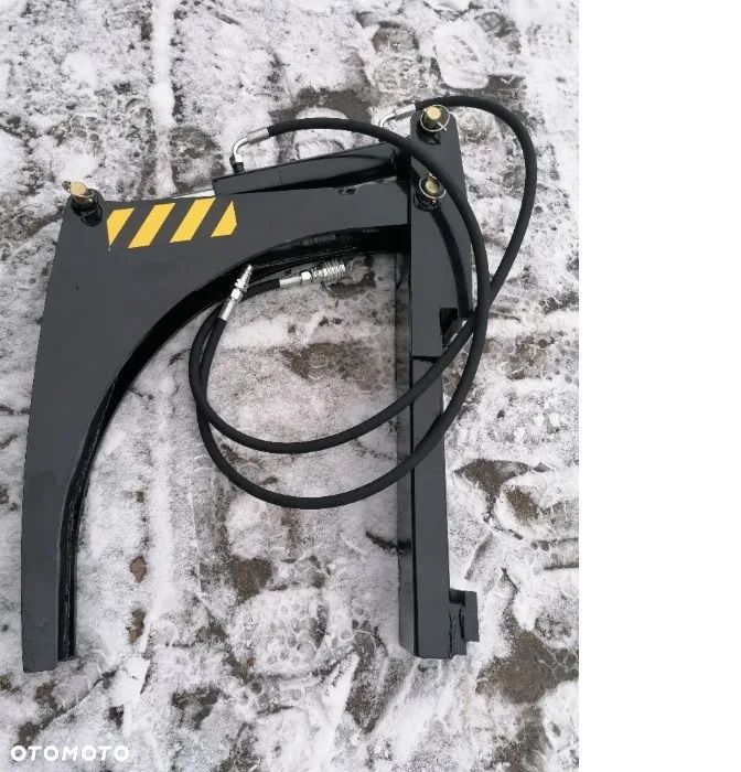 Chwytak do drewna na ramkę paleciaka z siłownikiem - 3