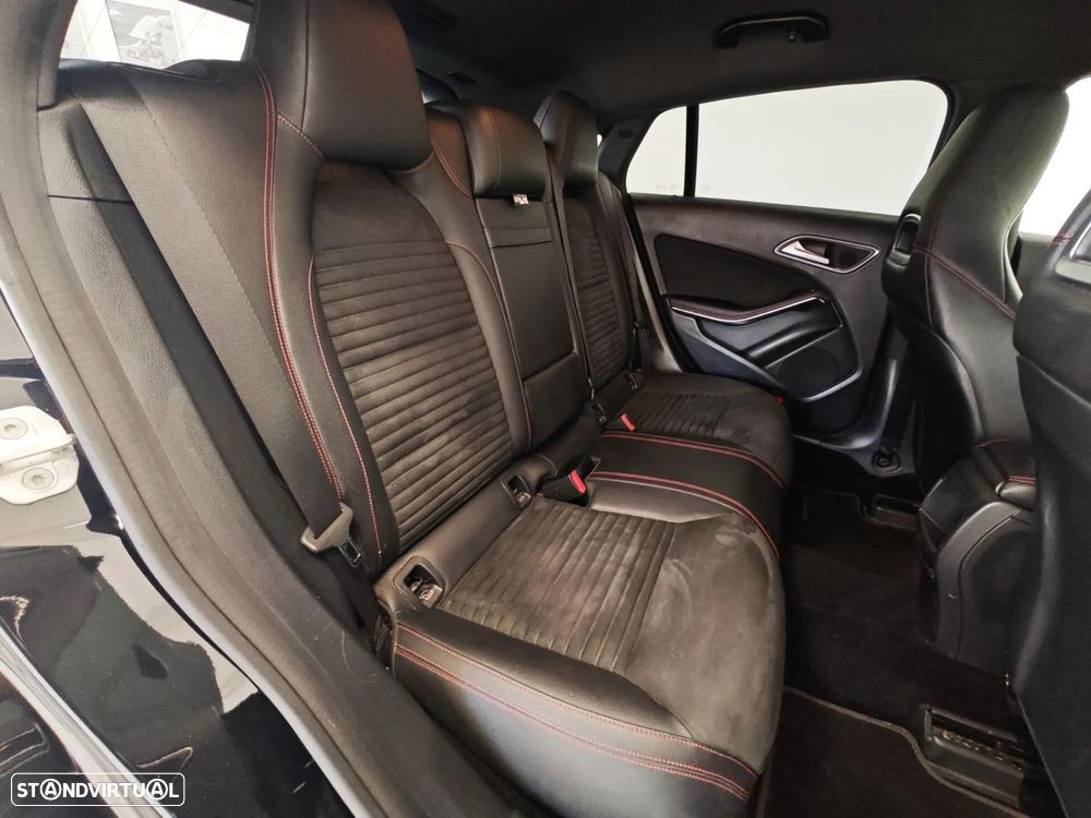 Mercedes-Benz CLA 180 7G-DCT AMG Line - 55