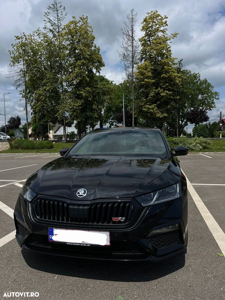 Skoda Octavia 2.0 TDI DSG RS Plus - 1