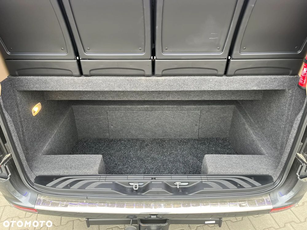 Mercedes-Benz Sprinter - 20