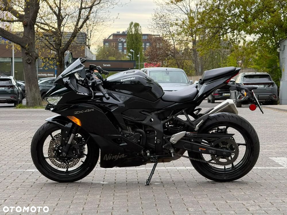 Kawasaki ZXR - 3