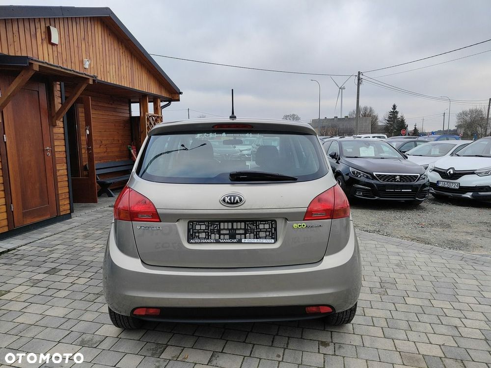 Kia Venga - 5