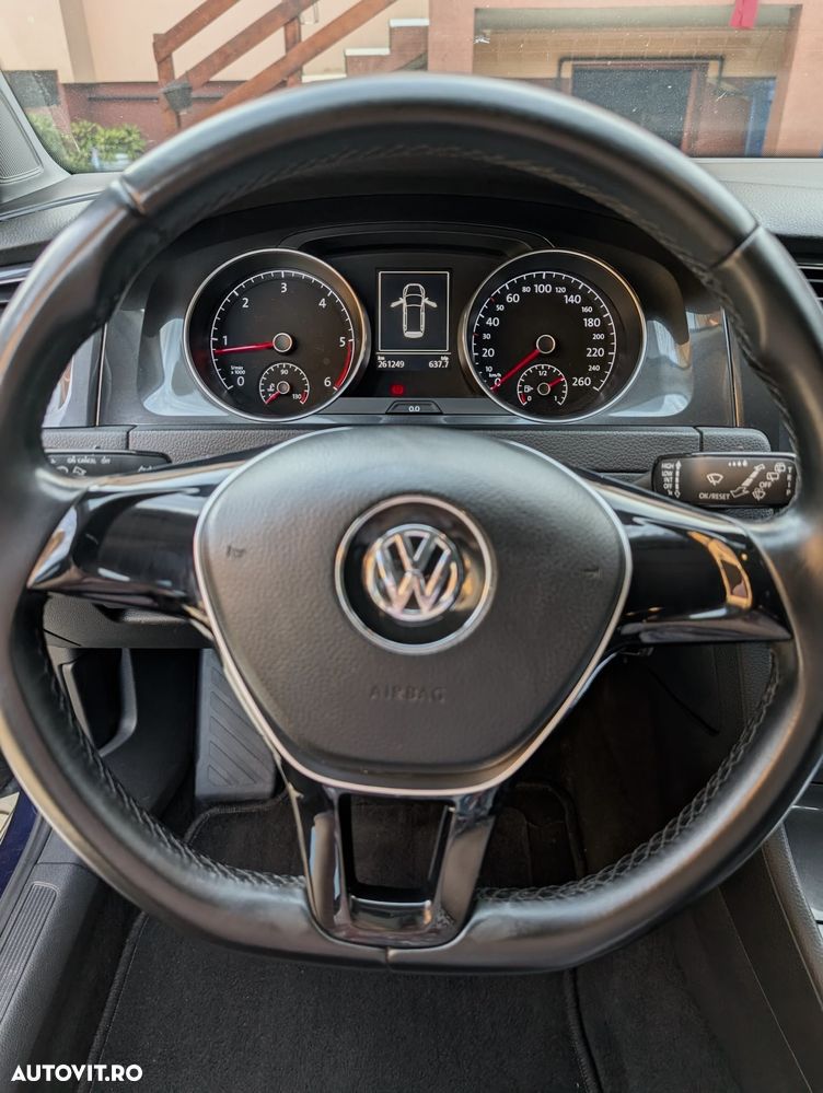 Volkswagen Golf - 9