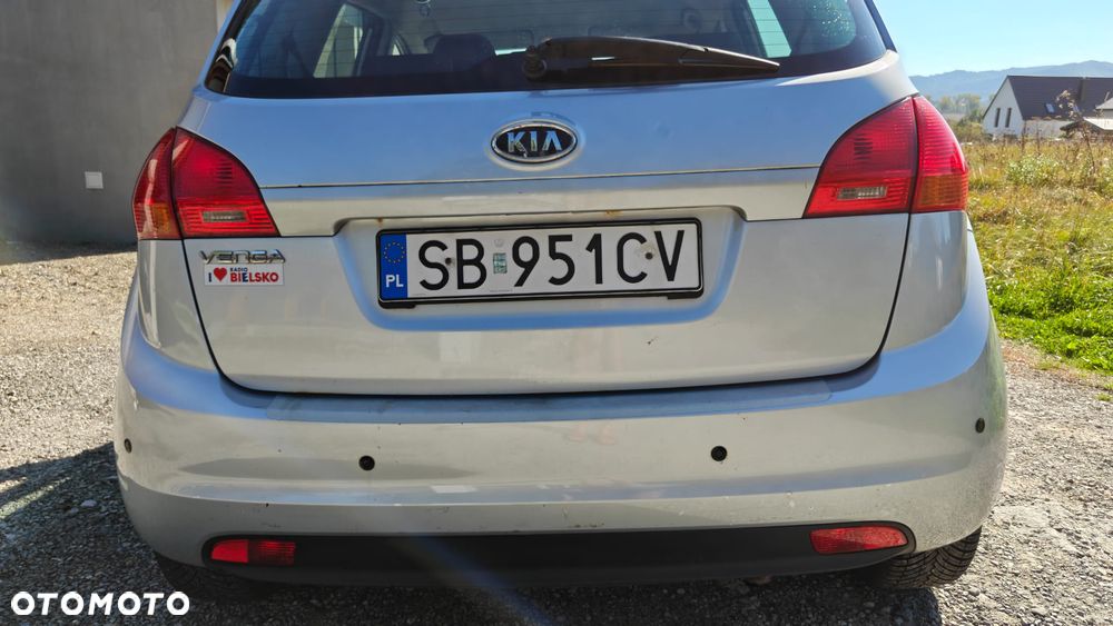 Kia Venga - 4