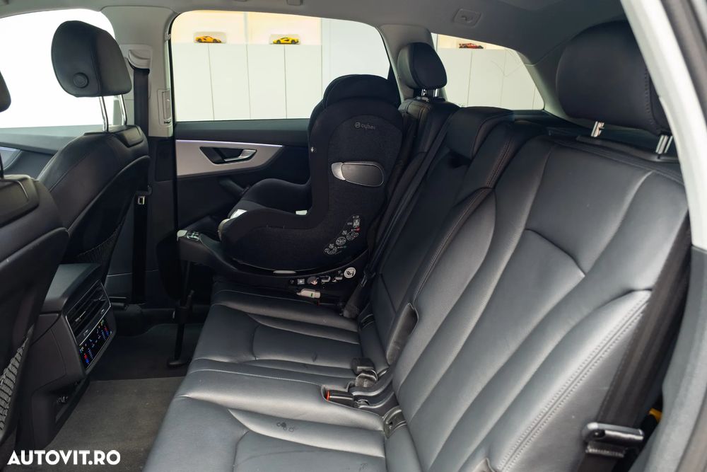 Audi Q7 3.0 45 TDI quattro Tiptronic Basic - 29