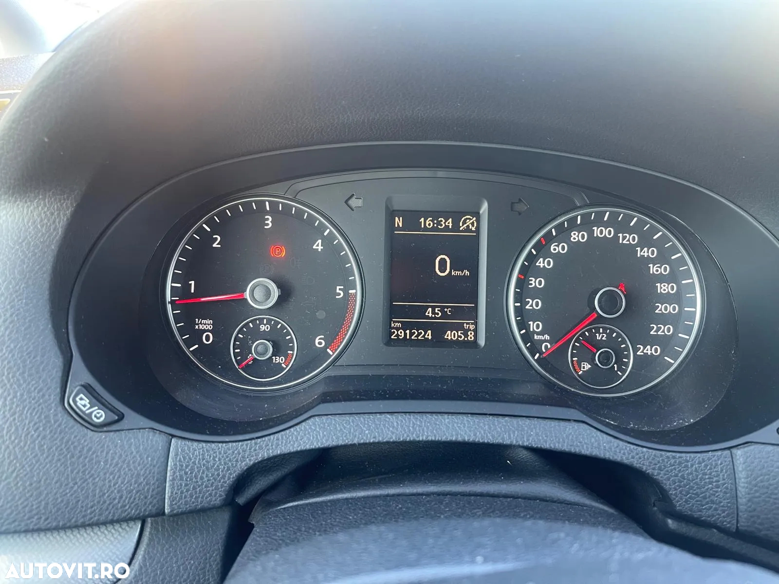 Volkswagen Sharan 2.0 TDI DSG BlueMotion Technology Highline - 9
