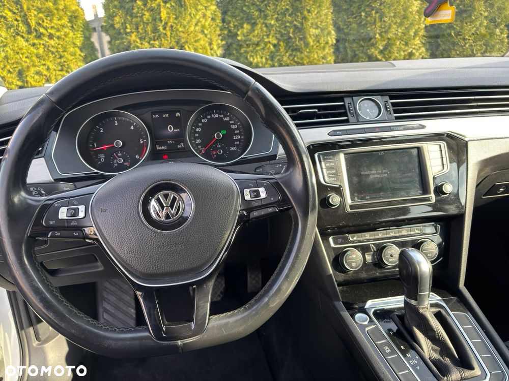 Volkswagen Passat 2.0 TDI SCR DSG Elegance - 13