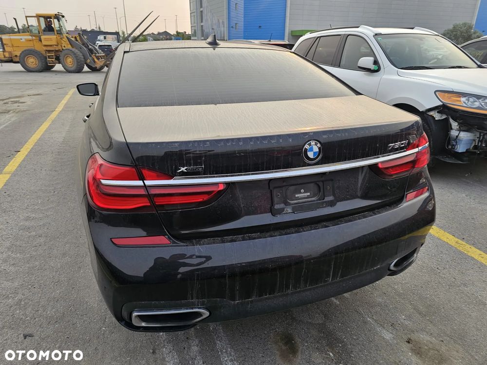BMW Seria 7 750Li xDrive - 8