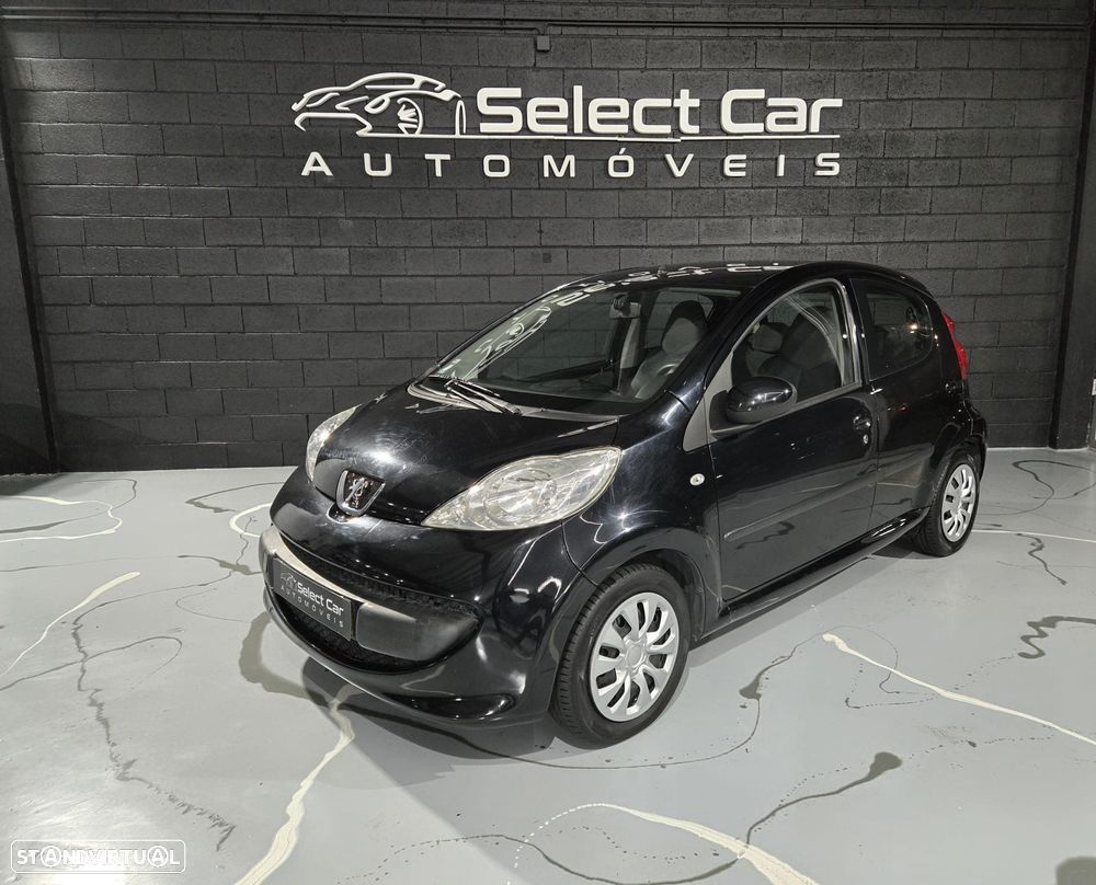 Peugeot 107 1.0 Urban - 1