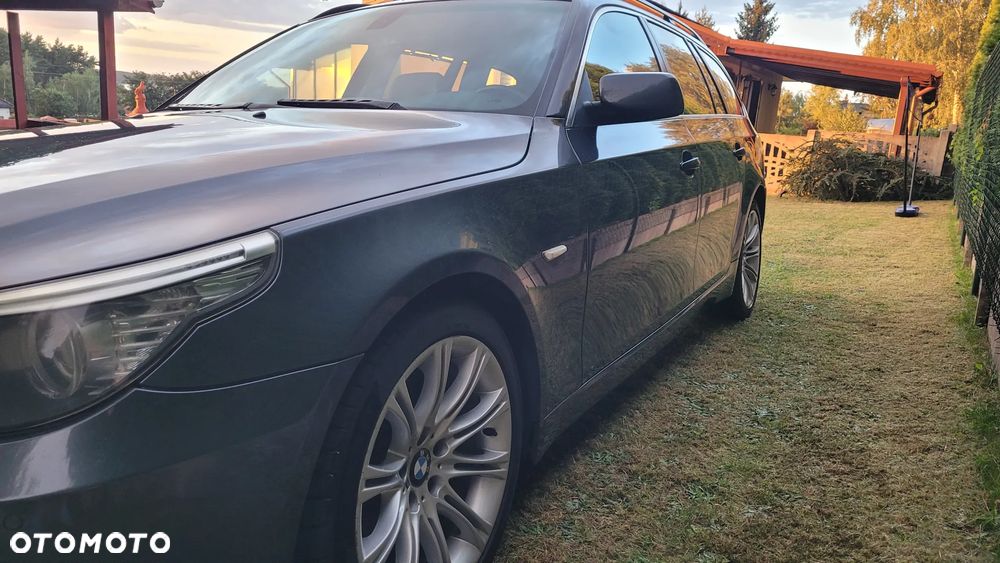 BMW Seria 5 525d - 8