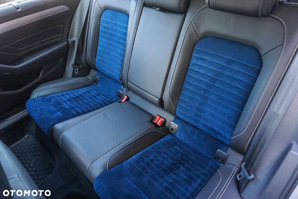 Volkswagen Passat 1.5 TSI EVO Elegance DSG - 28