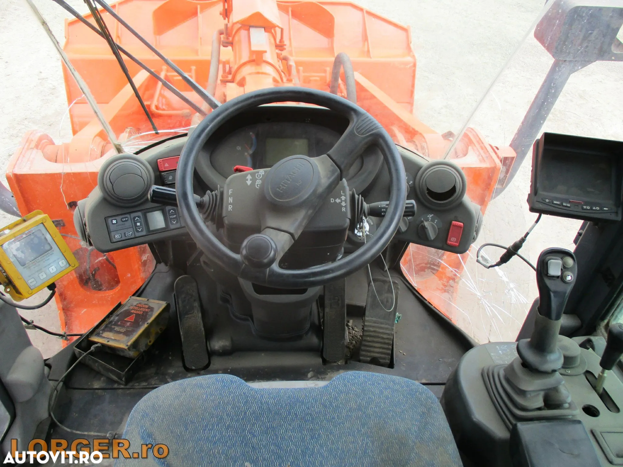 Hitachi Zaxis ZW 250 - 8