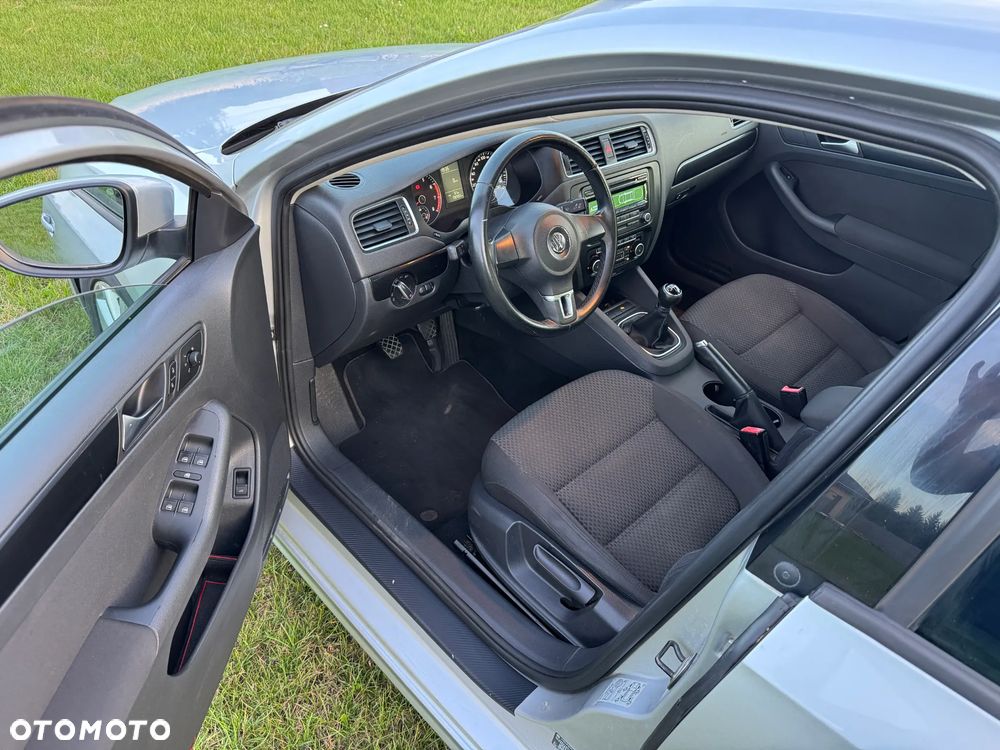 Volkswagen Jetta 1.2 TSI Trendline Optimum - 12