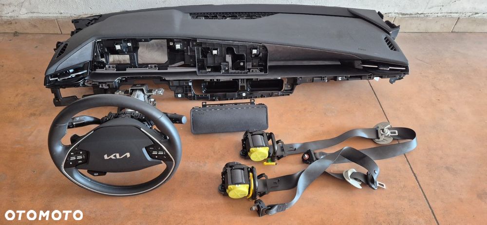Przód Kompletny  Zderzak Konsola Airbag  Kia Niro II EV 22- - 15