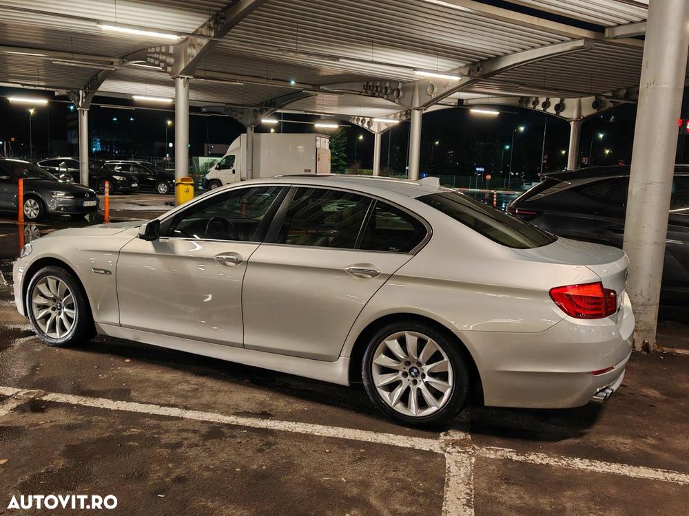 BMW Seria 5 525d xDrive AT - 30