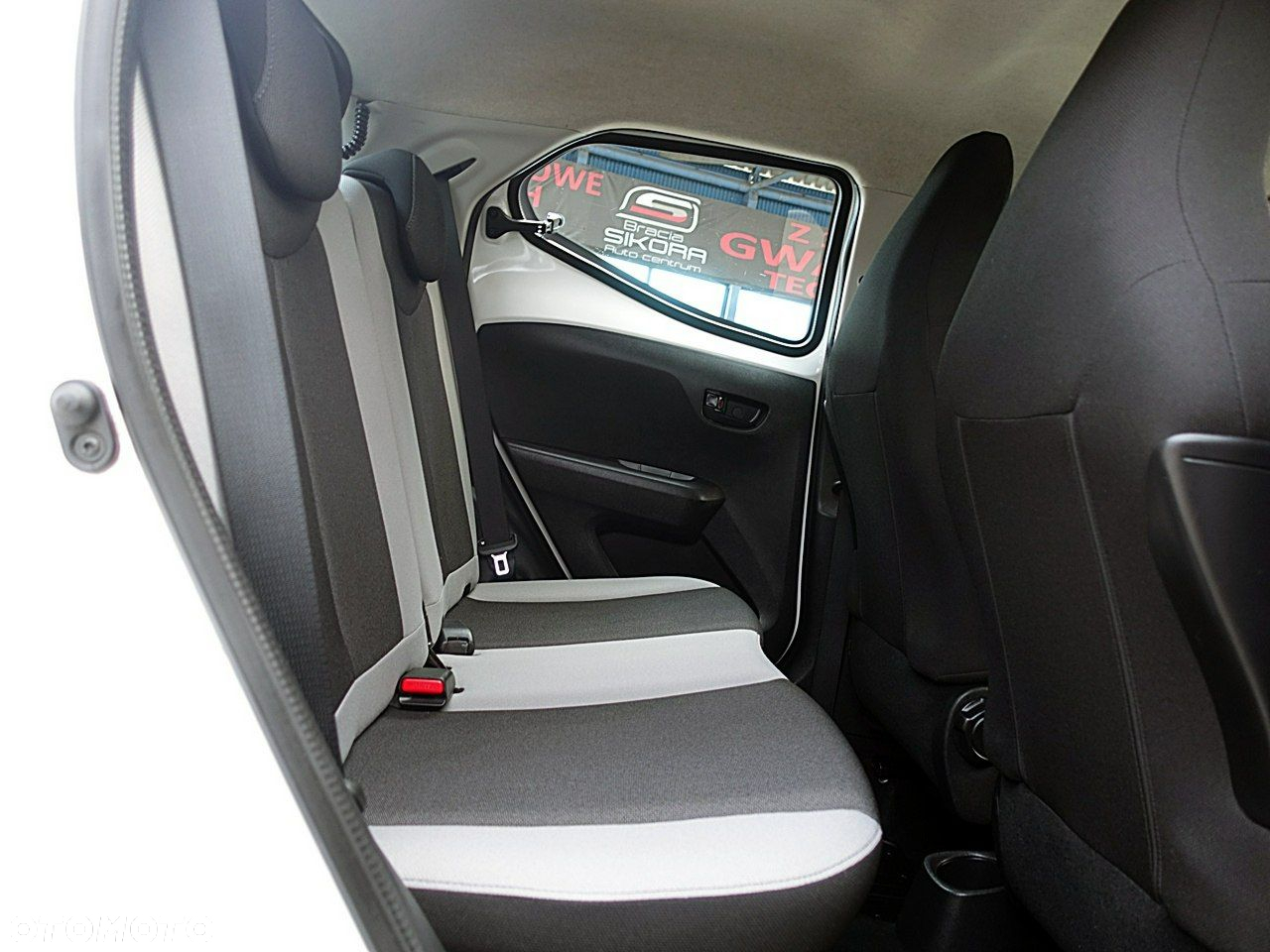 Toyota Aygo 1.0 VVT-i Sprint EU6 - 13