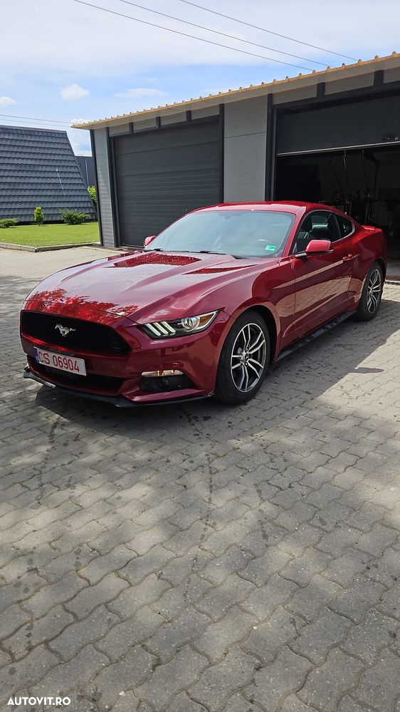 Ford Mustang - 2