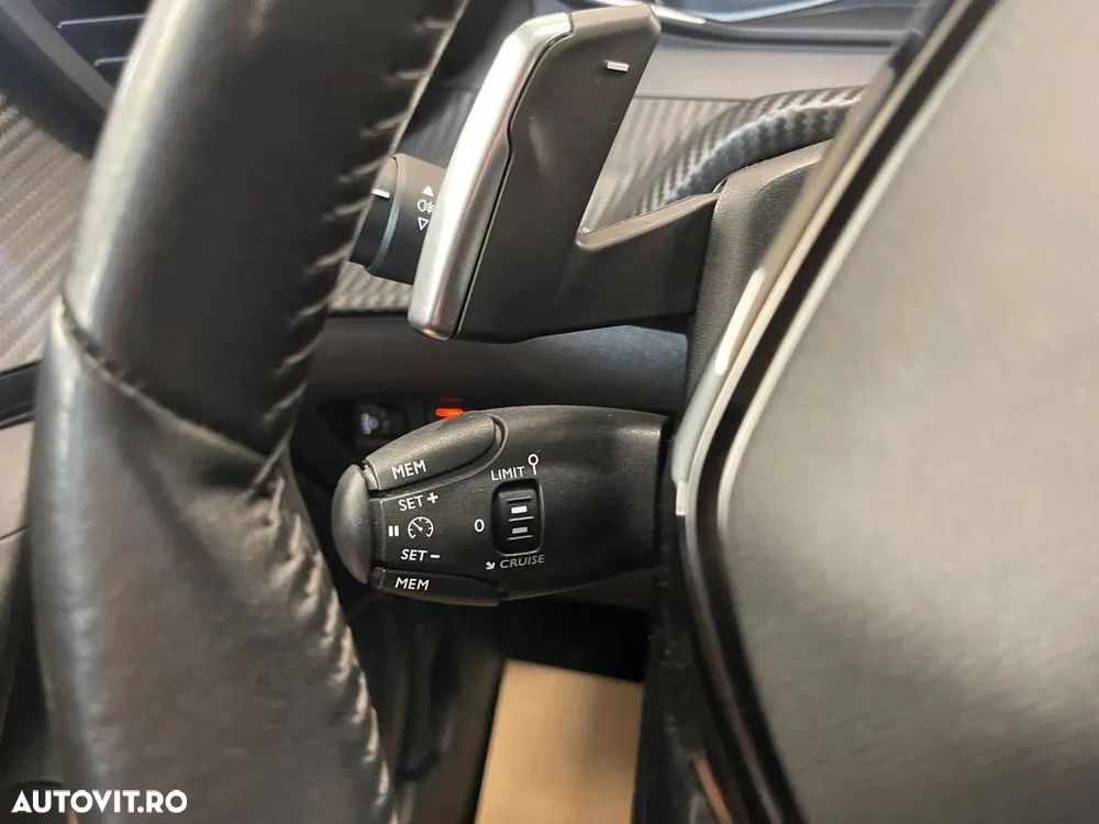 Peugeot 2008 - 21