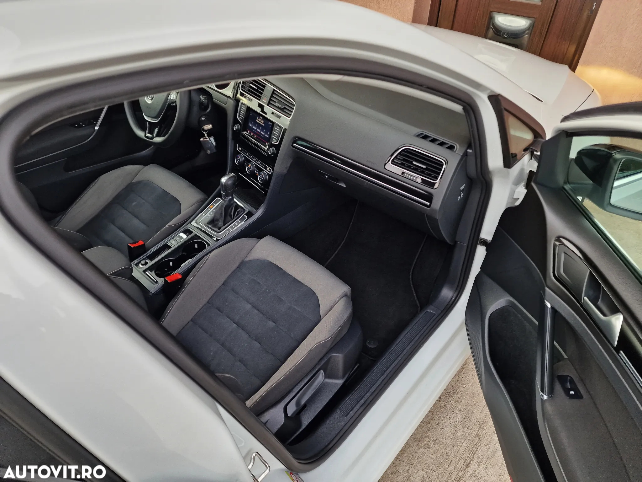Volkswagen Golf 1.4 TSI BlueMotion Technology DSG Highline - 31