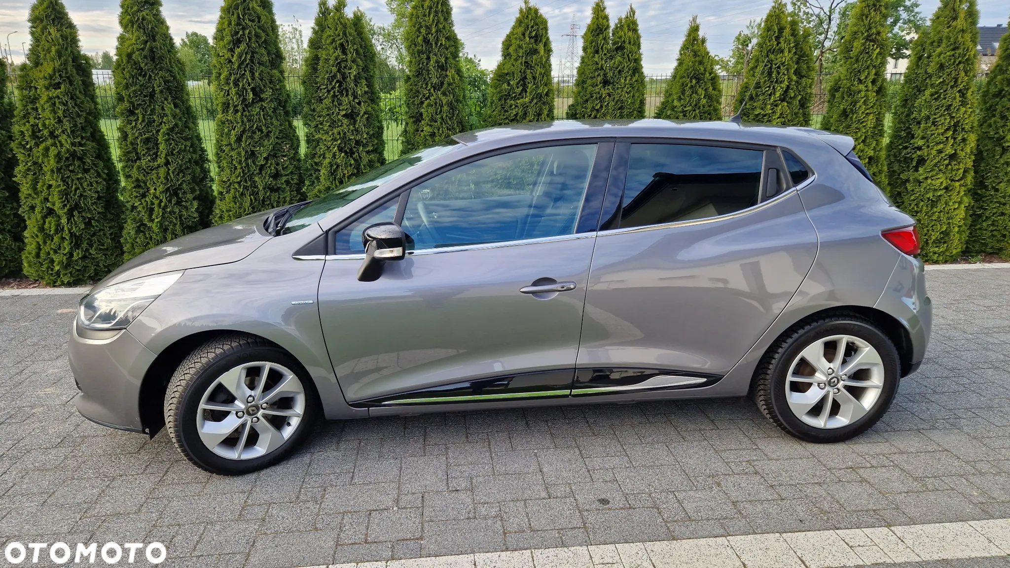 Renault Clio 1.2 16V 75 Limited - 3