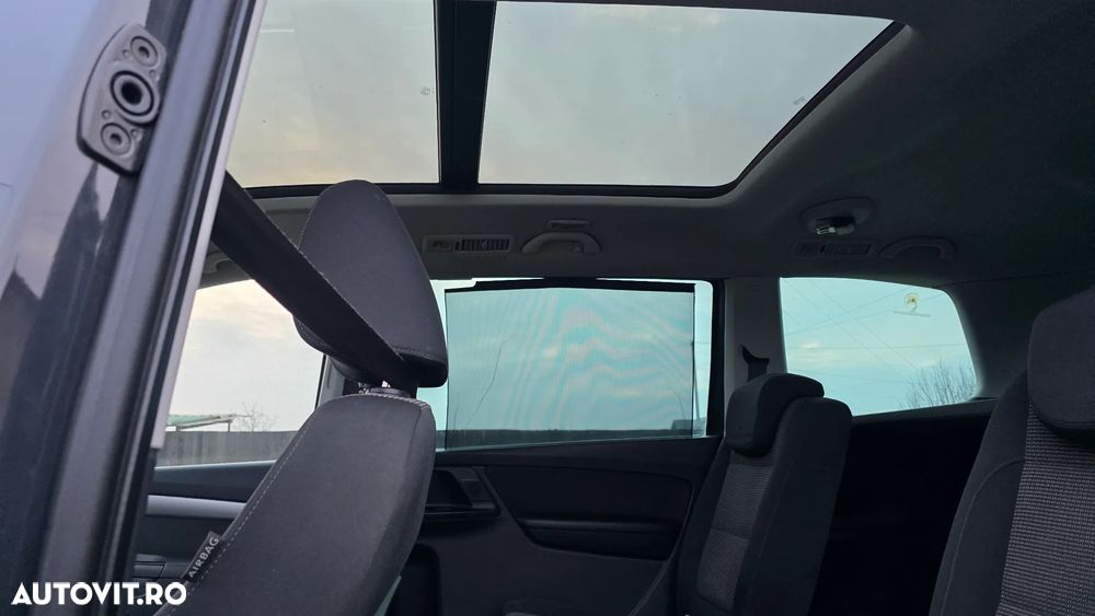 Volkswagen Sharan 2.0 TDI DSG BlueMotion Technology Highline - 10