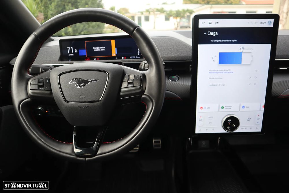 Ford Mustang Mach-E Premium AWD - 33