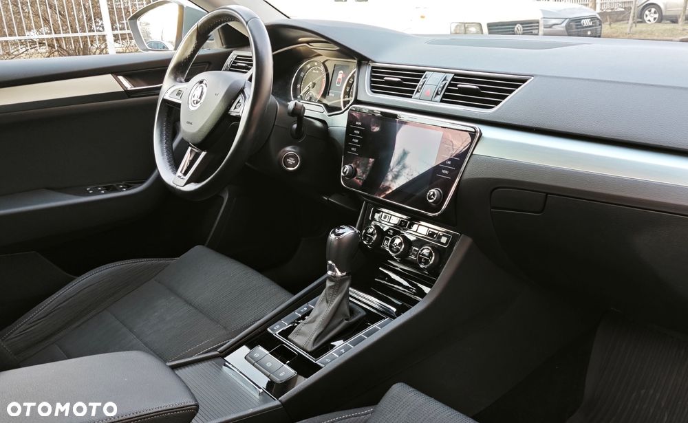 Skoda Superb 2.0 TSI Ambition DSG - 8