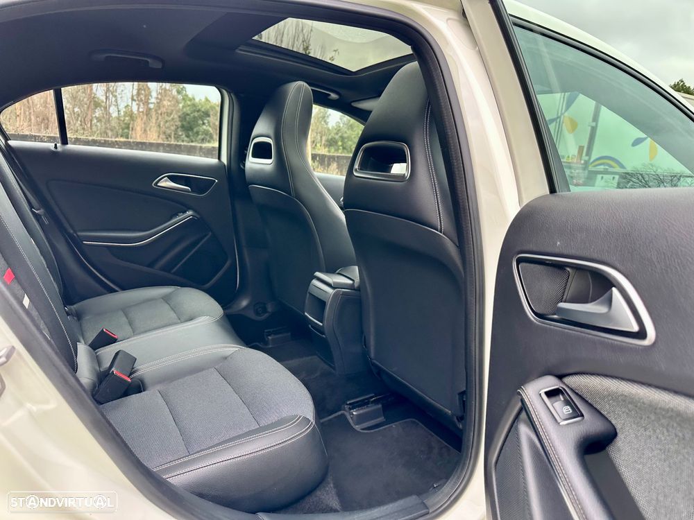 Mercedes-Benz A 180 CDI (BlueEFFICIENCY) Urban - 30