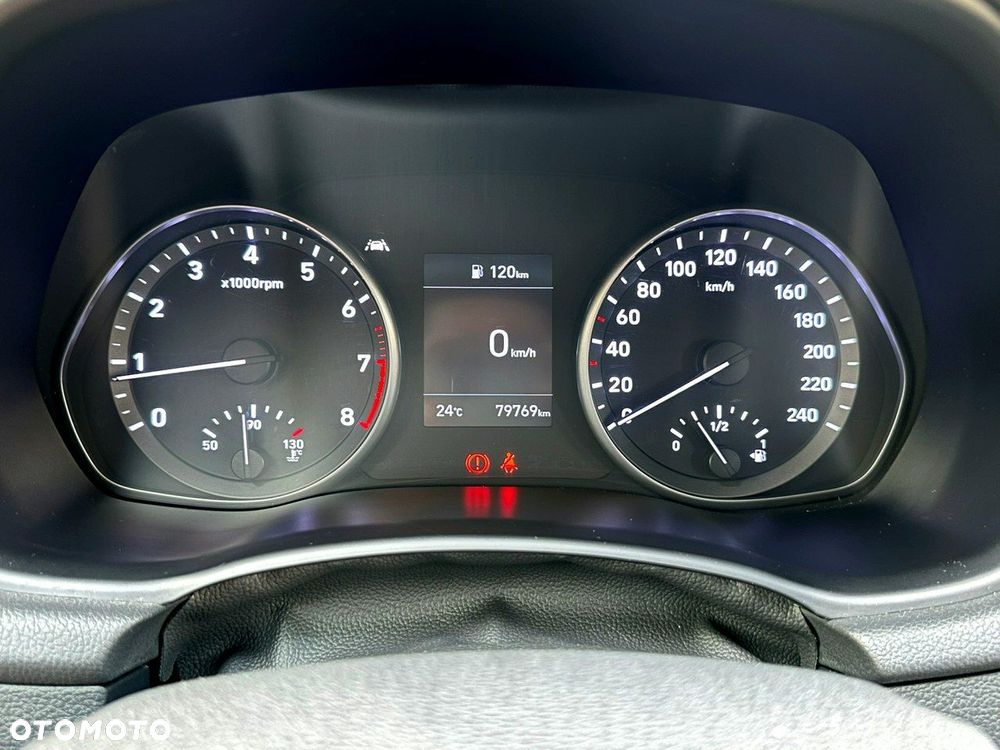 Hyundai i30 1.5 DPI Classic + - 27