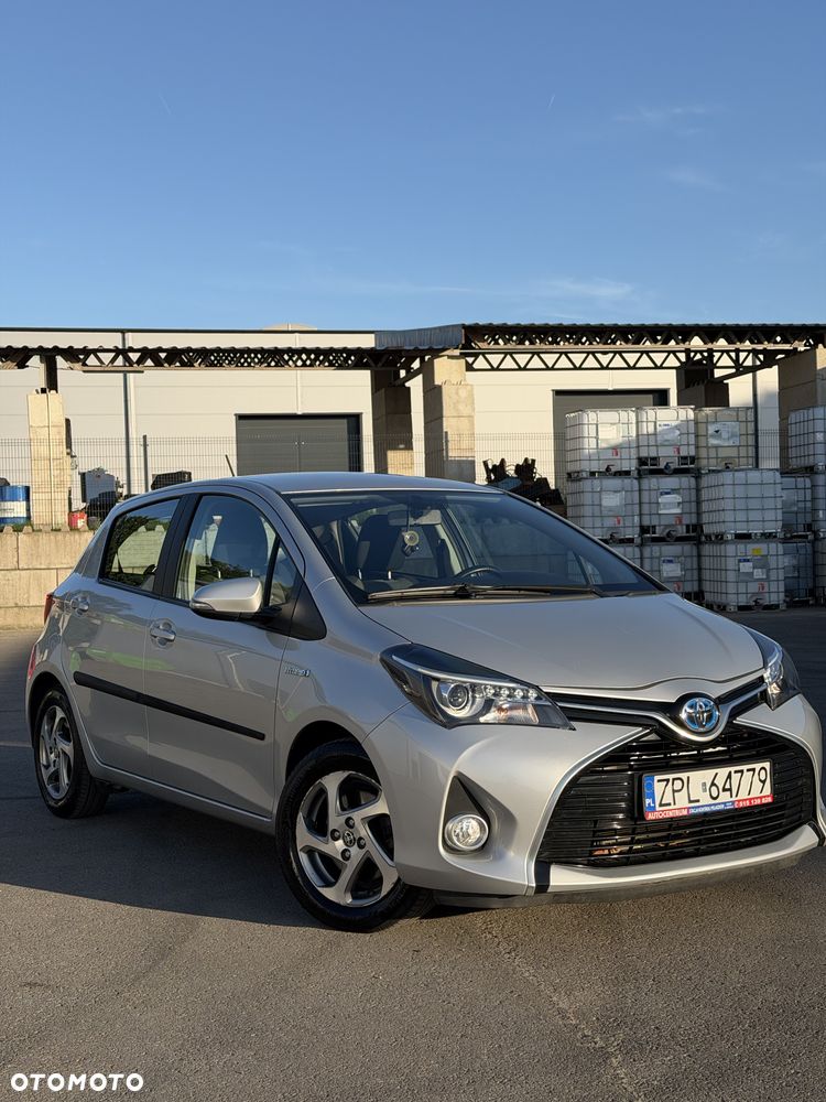 Toyota Yaris Hybrid 100 Premium EU6 - 1