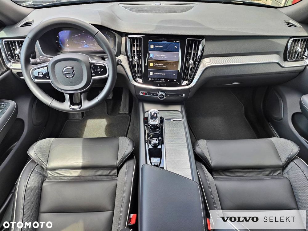 Volvo V60 Cross Country - 15