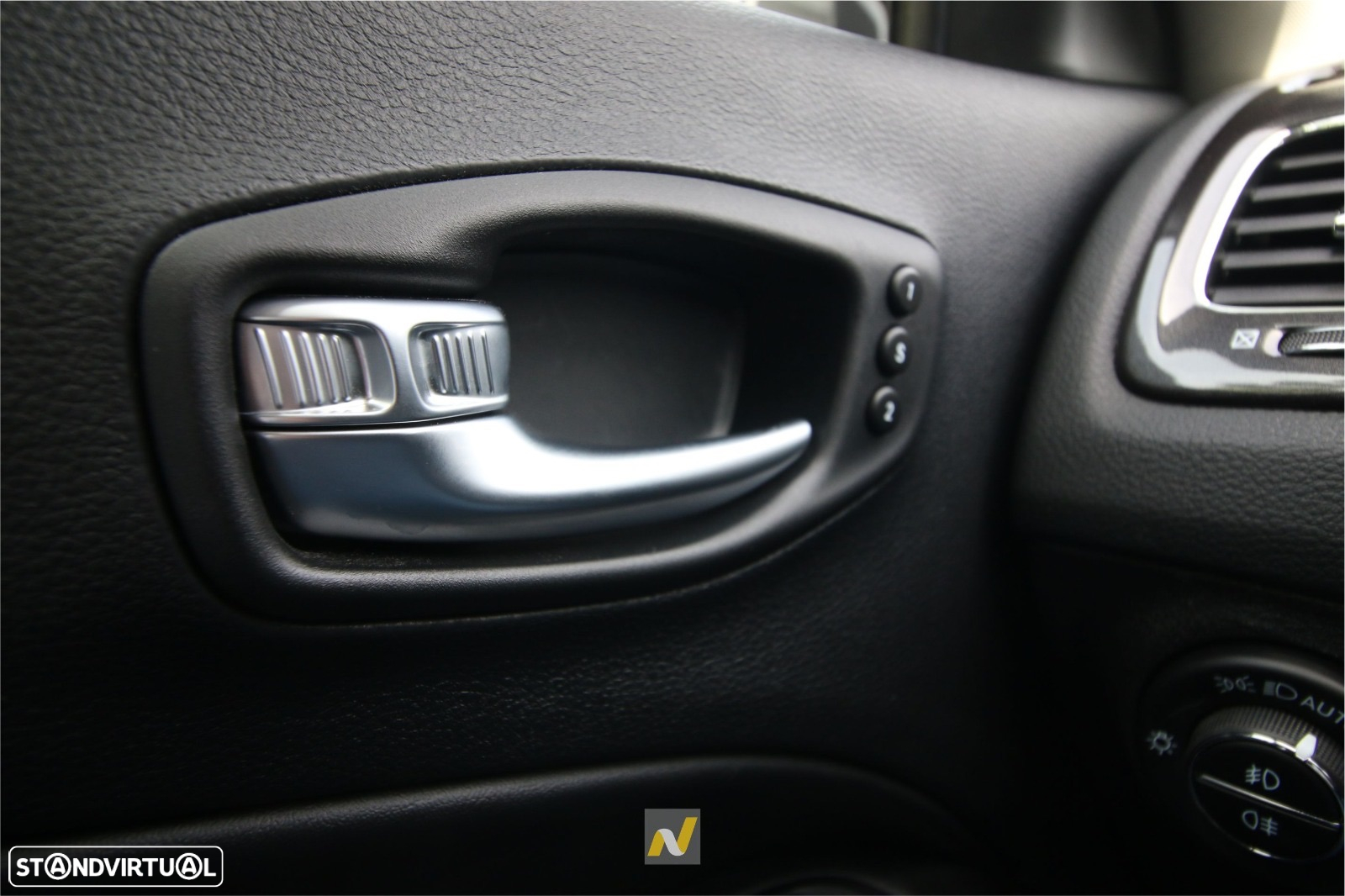 Jeep Compass 1.3 TG 4Xe Limited S - 12