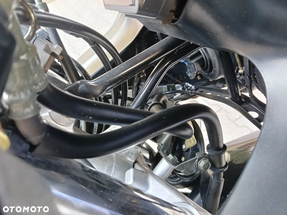Yamaha Thunderace - 17