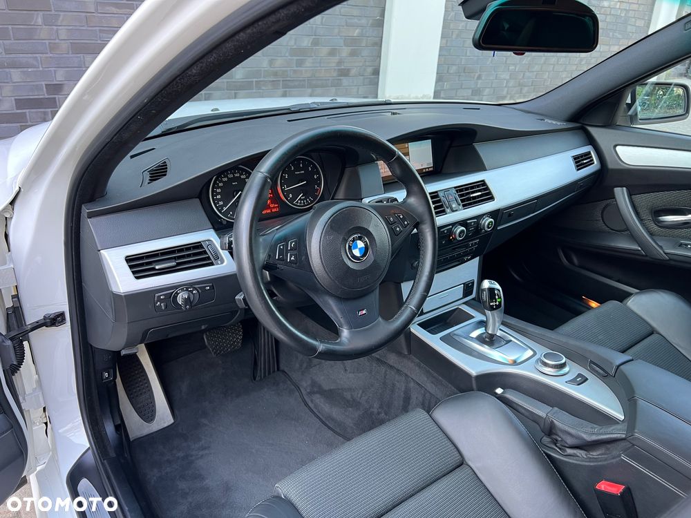 BMW Seria 5 525i - 12