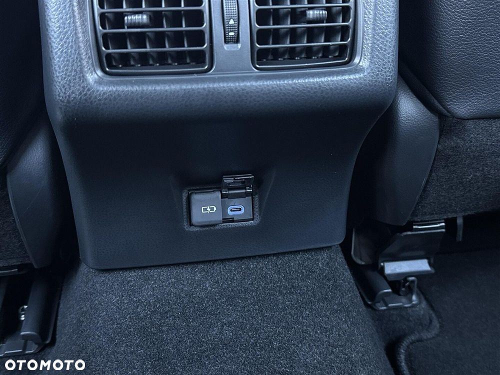 Toyota Camry 2.5 Hybrid Executive CVT - 13