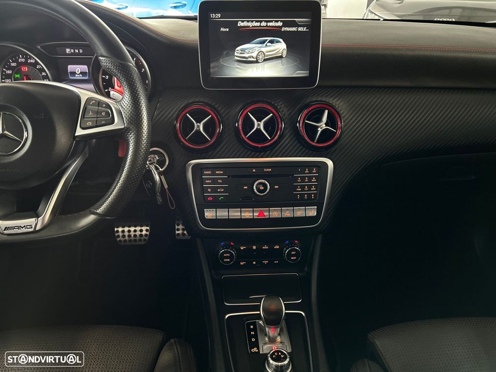 Mercedes-Benz A 45 AMG 4-Matic - 13