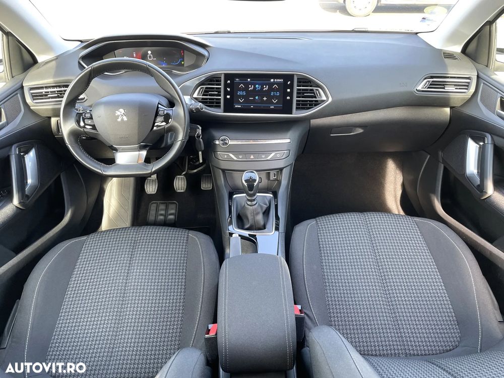 Peugeot 308 - 4