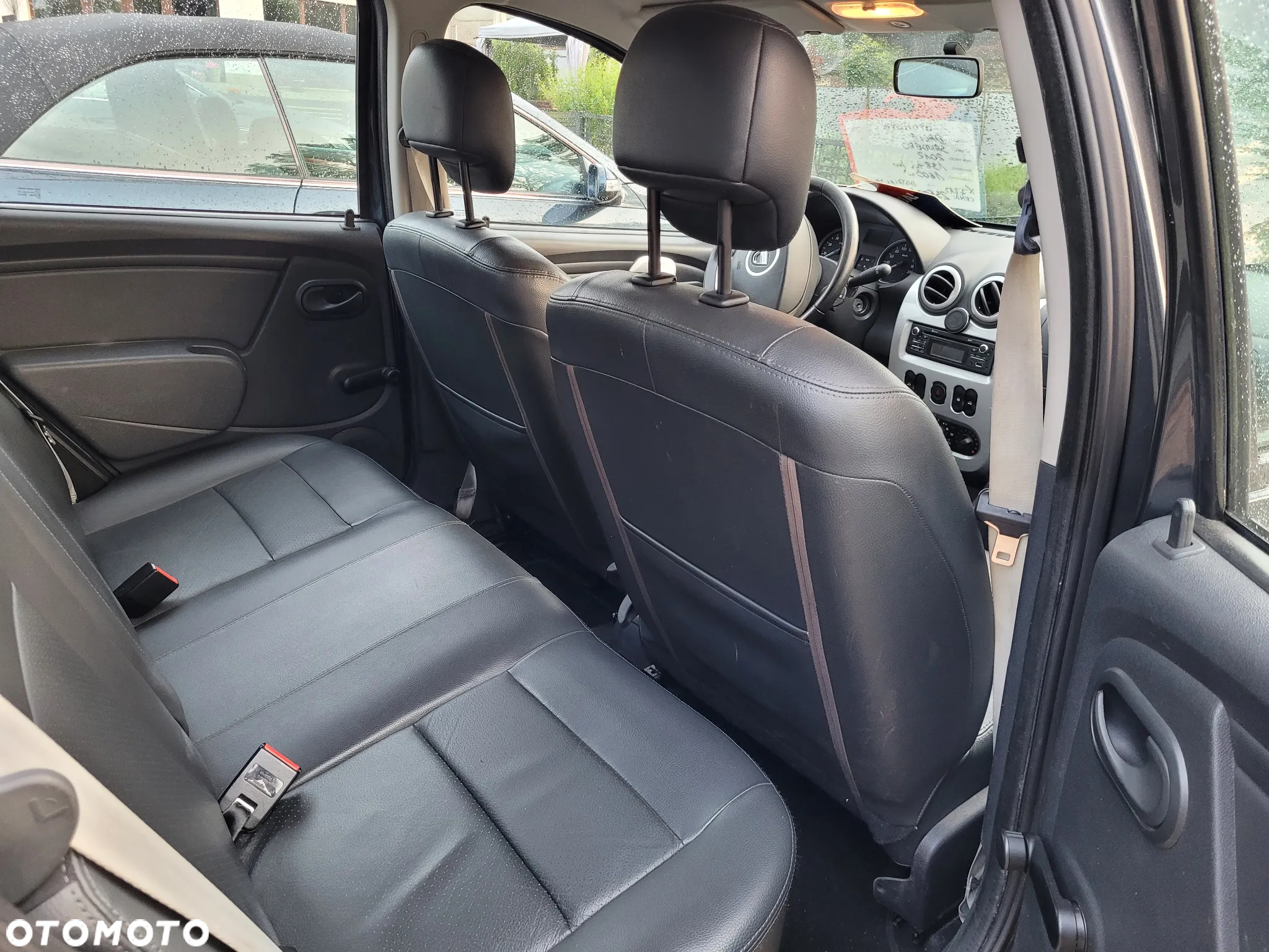 Dacia Sandero Stepway 1.6 - 7