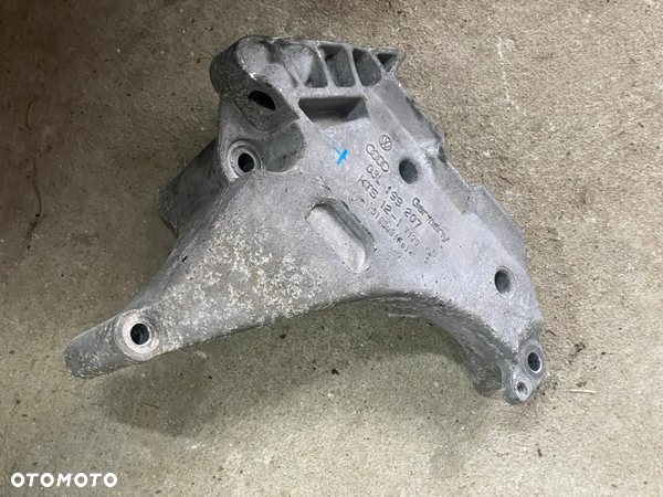 Łapa wspornik poduszka silnika VW AG Volkswagen Audi Skoda Seat 2. TDI 03L199207