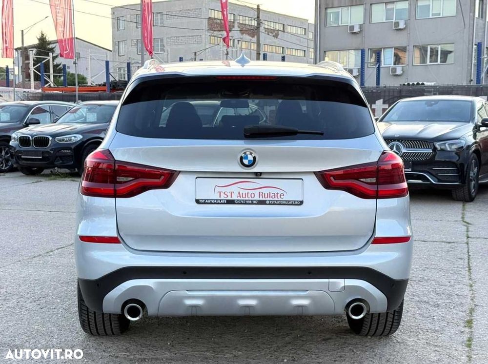 BMW X3 xDrive20d AT xLine - 8