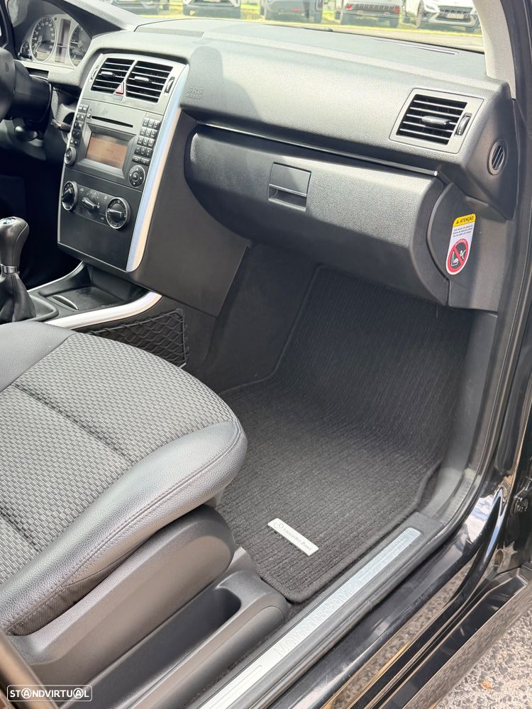 Mercedes-Benz B 180 CDI - 10